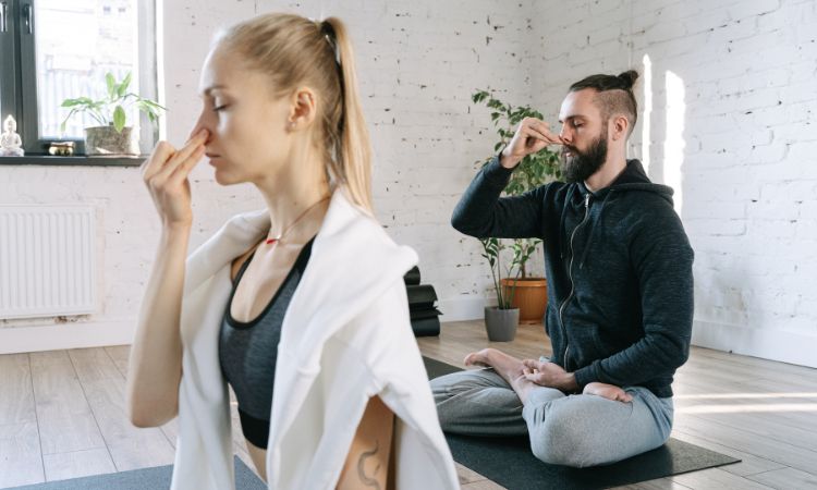 Conoce la importancia de asana y pranayama en la práctica de yoga
