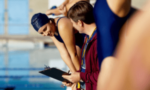 Conoce cómo ser entrenador de natación