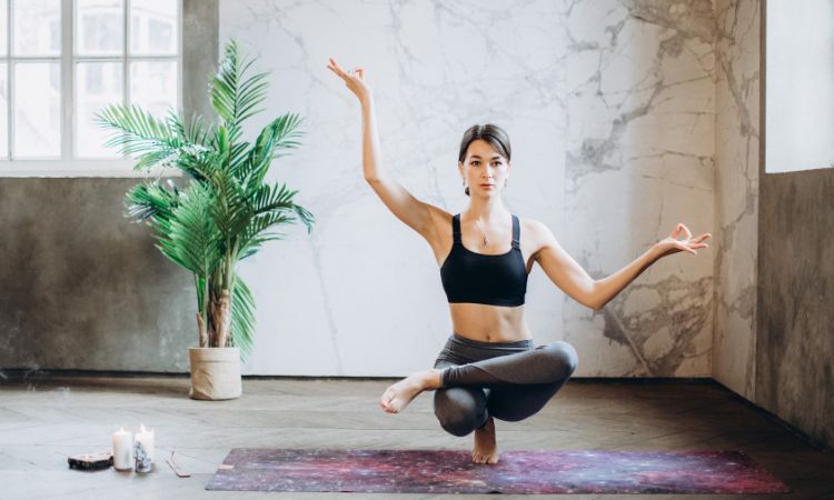 Las mejores posturas para celebrar el día internacional del yoga