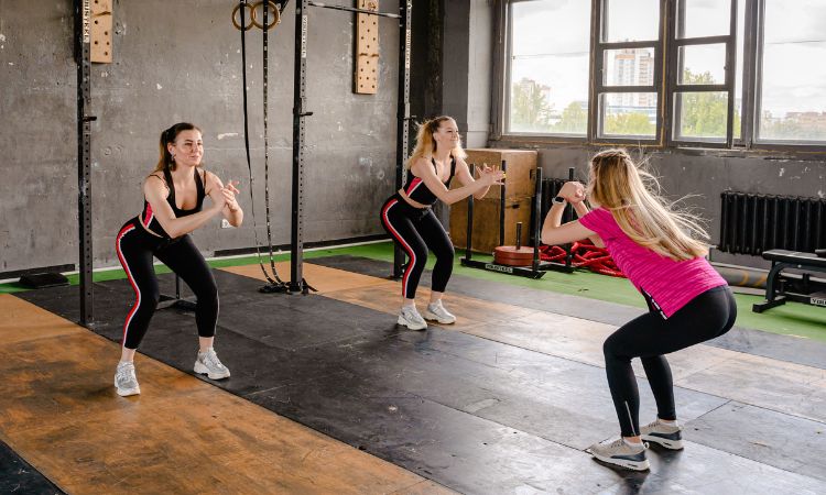 Conoce cómo ser monitor de gimnasio con nuestra formación