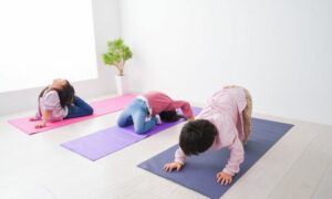 Conoce el yoga infantil y sus beneficios